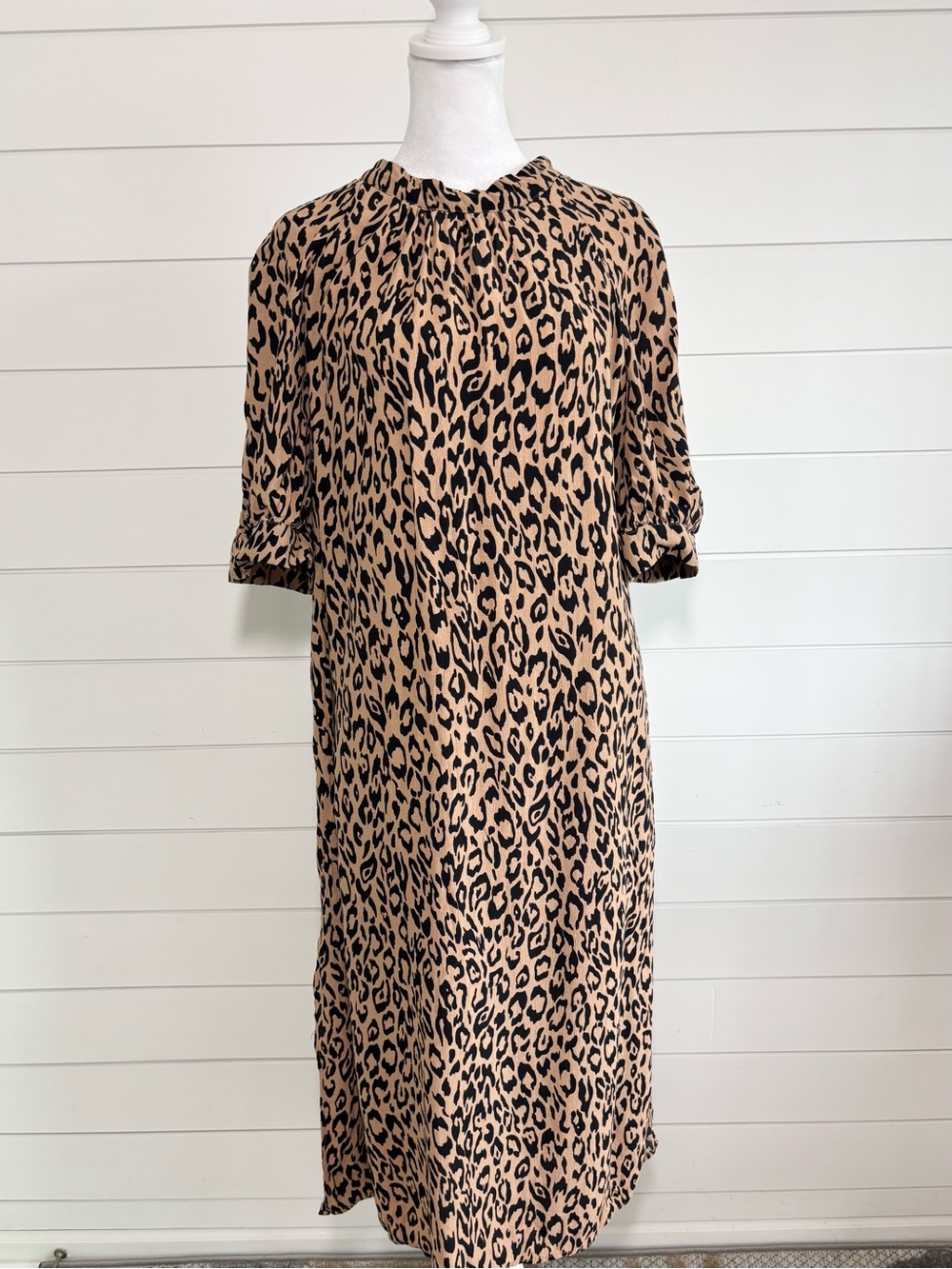 Anthropologie Mackenzie Leopard Print Dress Short‎ Sleeve Midi Mock Neck Size L